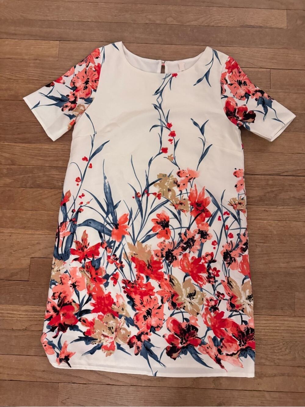 Peppermint Women's White Floral Mini Length Shift Dress - Size Small
b41